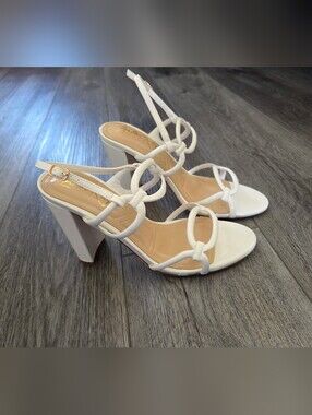 New Womens London Rag Nyjah Cut Out Chain Sandals White Size 9